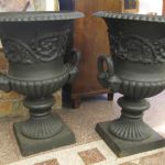 583 1363 GARDEN URNS